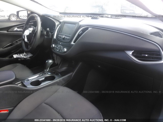 1G1ZB5ST3GF207309 - 2016 CHEVROLET MALIBU LS Qara foto 5