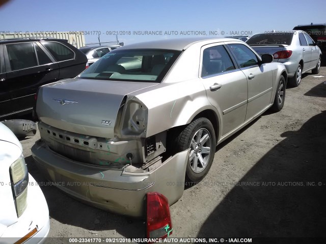 2C3KA53G66H382961 - 2006 CHRYSLER 300 TOURING GOLD photo 4