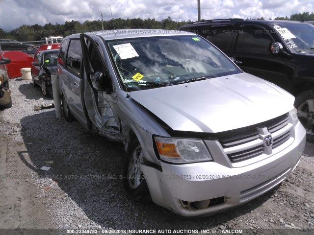 2D4RN4DE4AR101672 - 2010 DODGE GRAND CARAVAN SE SILVER photo 1