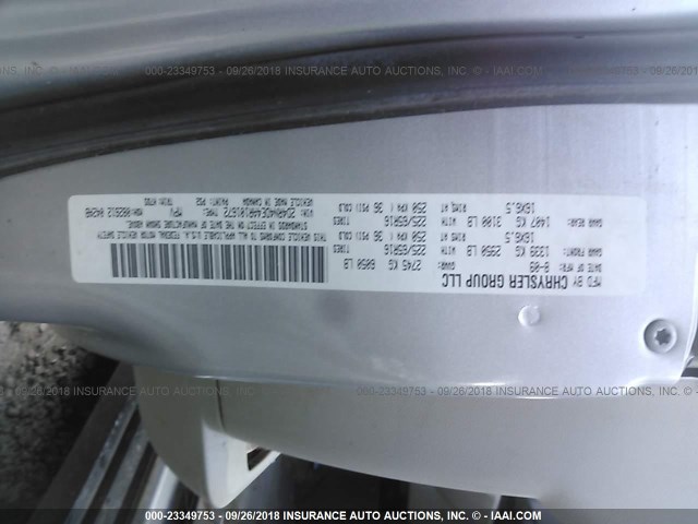 2D4RN4DE4AR101672 - 2010 DODGE GRAND CARAVAN SE SILVER photo 9