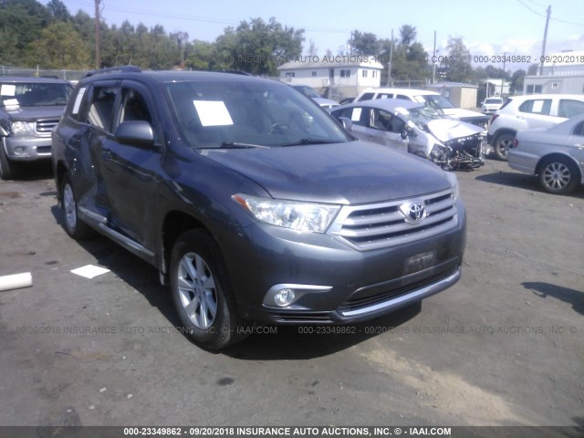 5TDBK3EH1CS138151 - 2012 TOYOTA HIGHLANDER SE GRAY photo 1