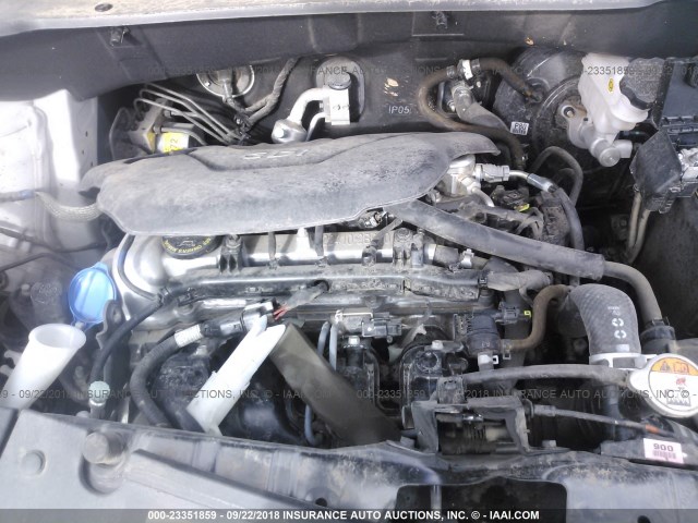 KNDJN2A25G7868806 - 2016 KIA SOUL SILVER photo 10