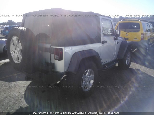 1J4FA24119L766850 - 2009 JEEP WRANGLER X SILVER photo 4