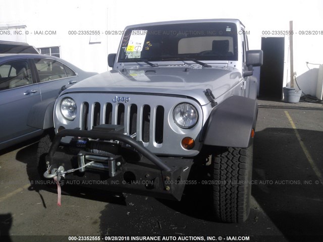 1J4FA24119L766850 - 2009 JEEP WRANGLER X SILVER photo 6