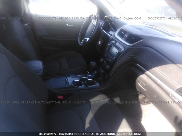 1GNKVGKD6FJ108782 - 2015 CHEVROLET TRAVERSE LT SILVER photo 5