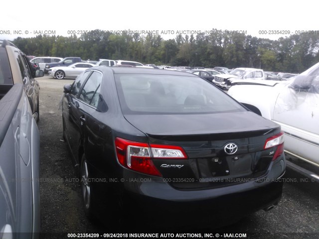 4T1BF1FK4EU378887 - 2014 TOYOTA CAMRY L/SE/LE/XLE 黑色 照片 3