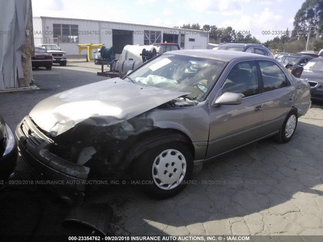 4T1BG22K5XU418566 - 1999 TOYOTA CAMRY CE/LE/XLE GOLD photo 2