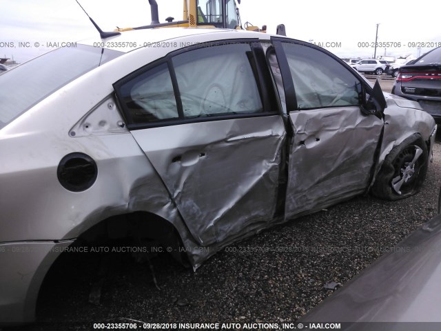 1G1PA5SH1E7106881 - 2014 CHEVROLET CRUZE LS SILVER photo 6