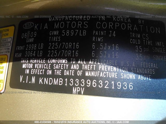 KNDMB133396321936 - 2009 KIA SEDONA BEIGE photo 9