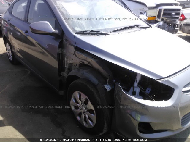 KMHCT4AE2HU235845 - 2017 HYUNDAI ACCENT SE GRAY photo 6