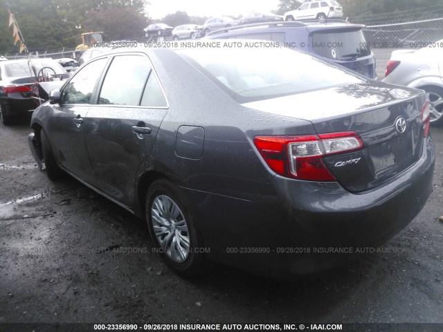 4T1BF1FK1DU213149 - 2013 TOYOTA CAMRY L/SE/LE/XLE 灰色 照片 3