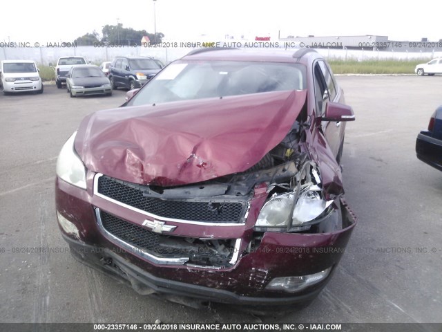 1GNLRFED4AJ248482 - 2010 CHEVROLET TRAVERSE LT RED photo 6