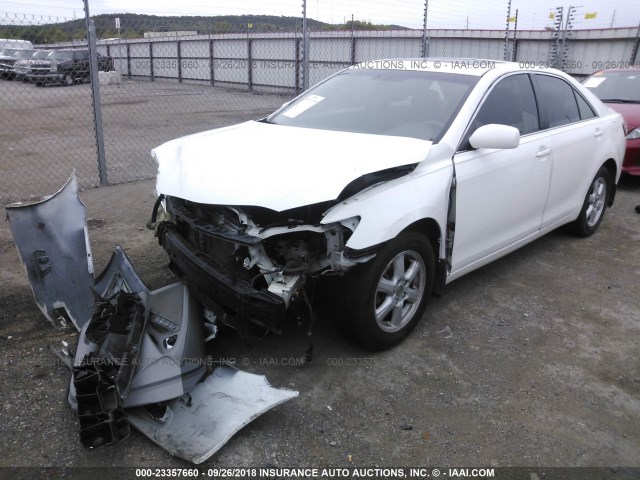 JTNBE46K873004442 - 2007 TOYOTA CAMRY NEW GENERAT CE/LE/XLE/SE WHITE photo 2