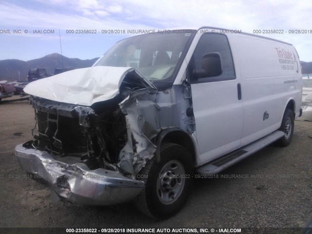 1GTW7FCAXE1905232 - 2014 GMC SAVANA G2500 WHITE photo 2