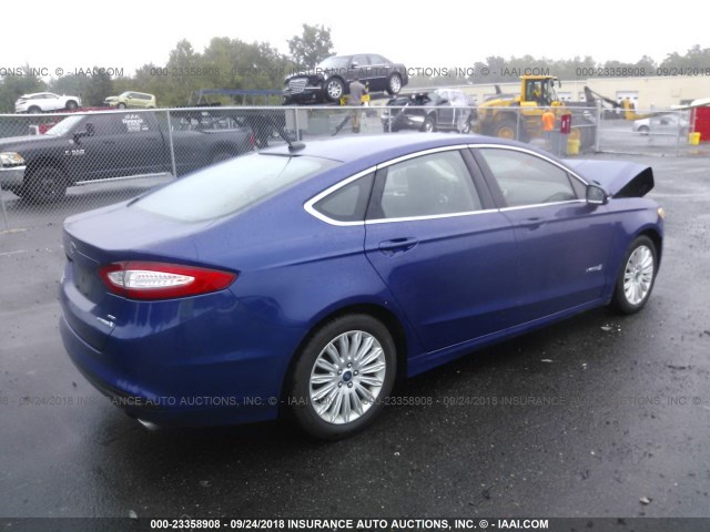 3FA6P0LU4FR275454 - 2015 FORD FUSION SE HYBRID BLUE photo 4