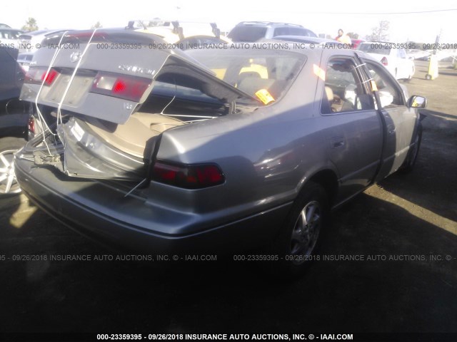 JT2BF28K8X0183319 - 1999 TOYOTA CAMRY LE/XLE BEIGE photo 4