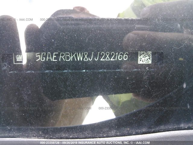 5GAERBKW8JJ282166 - 2018 BUICK ENCLAVE ESSENCE WHITE photo 9