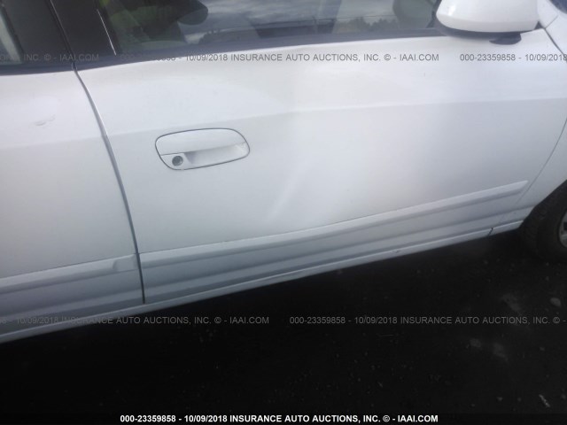 KMHDN45D72U365062 - 2002 HYUNDAI ELANTRA GLS/GT თეთრი ფოტო 6