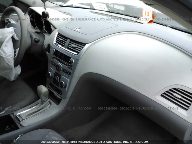 1G1ZA5E09AF173114 - 2010 CHEVROLET MALIBU LS თეთრი ფოტო 5