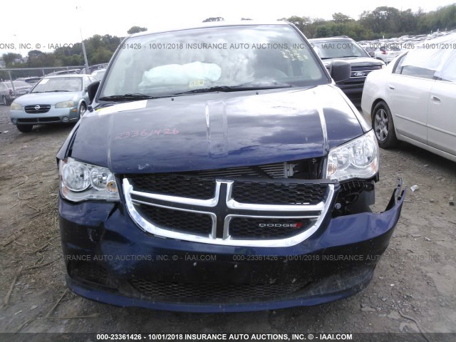 2C4RDGBG4HR626036 - 2017 DODGE GRAND CARAVAN SE BLUE photo 6