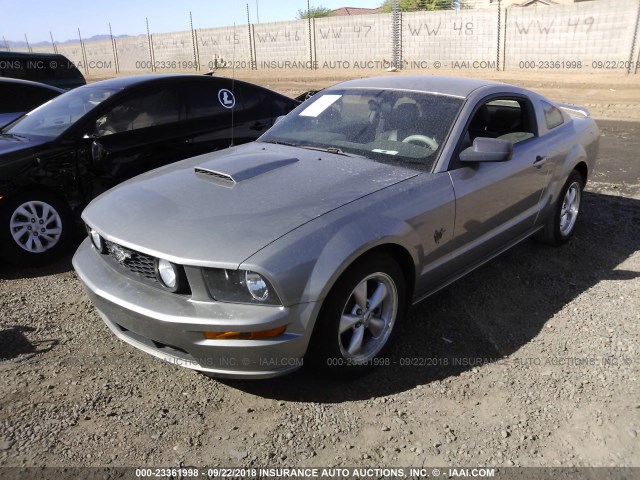 1ZVHT82H095142115 - 2009 FORD MUSTANG GT GRAY photo 2
