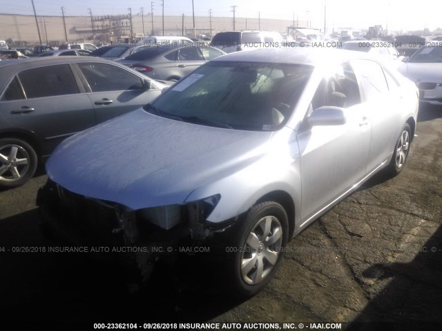 JTNBE46K773083019 - 2007 TOYOTA CAMRY NEW GENERAT CE/LE/XLE/SE SILVER photo 2
