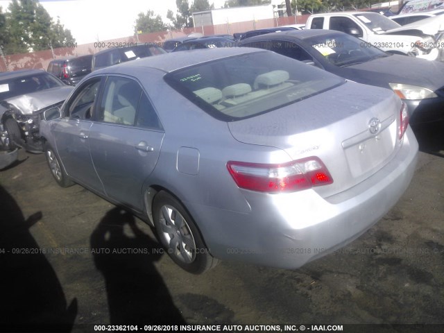 JTNBE46K773083019 - 2007 TOYOTA CAMRY NEW GENERAT CE/LE/XLE/SE SILVER photo 3