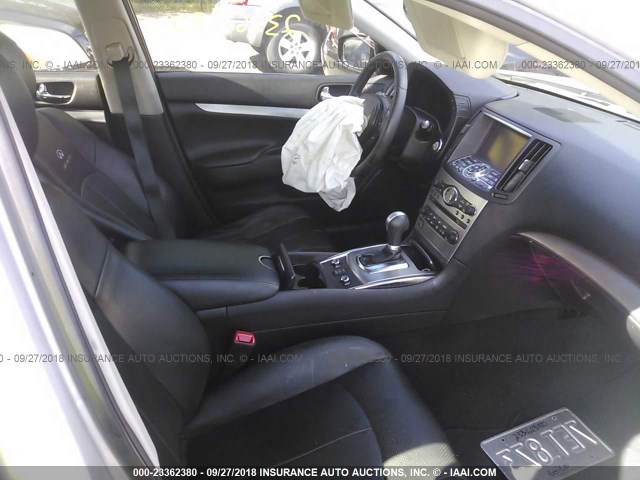 JN1CV6AR6DM357778 - 2013 INFINITI G37 SILVER photo 5