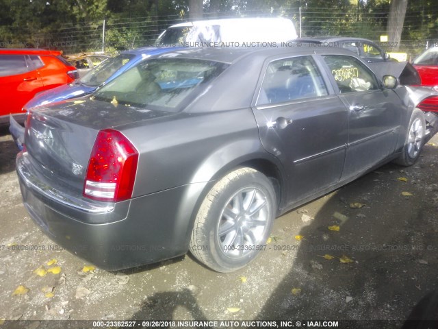 2C3KA63HX8H119972 - 2008 CHRYSLER 300C GRAY photo 4