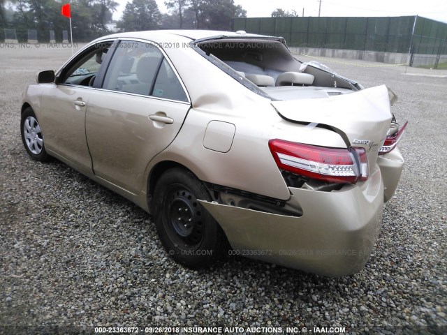 4T1BF3EK1AU024607 - 2010 TOYOTA CAMRY SE/LE/XLE GOLD photo 3