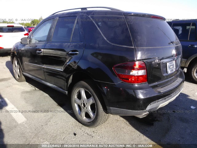 4JGBB86E88A350952 - 2008 MERCEDES-BENZ ML 350 4MATIC BLACK photo 3