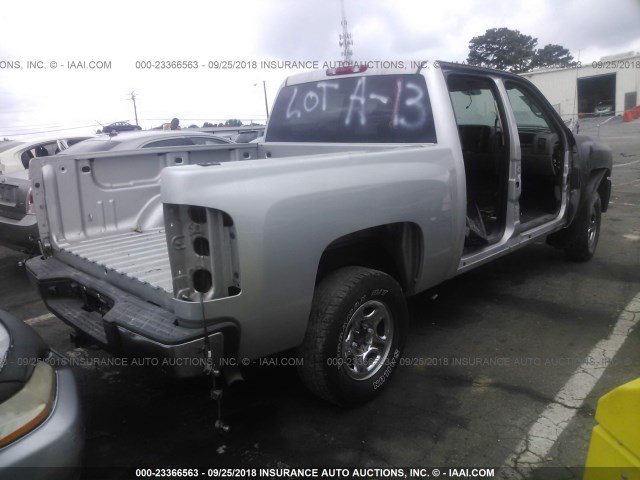 3GCPCREA2BG138598 - 2011 CHEVROLET SILVERADO C1500  LS SILVER photo 4