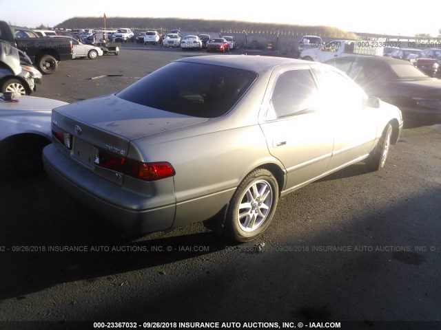 JT2BF28K5Y0285808 - 2000 TOYOTA CAMRY LE/XLE 金色 照片 4
