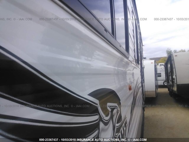 1UJBJ0BTXJ75T0062 - 2018 JAYCO JAY FLIGHT TRAVEL TRAILER  WHITE photo 6