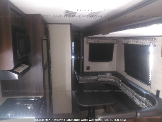 1UJBJ0BTXJ75T0062 - 2018 JAYCO JAY FLIGHT TRAVEL TRAILER  WHITE photo 8