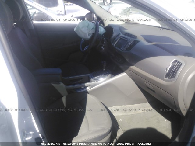 KNDPB3A28D7402114 - 2013 KIA SPORTAGE LX 白色 照片 5