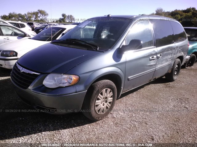 2C4GP44R05R591955 - 2005 CHRYSLER TOWN & COUNTRY LX GRAY photo 2