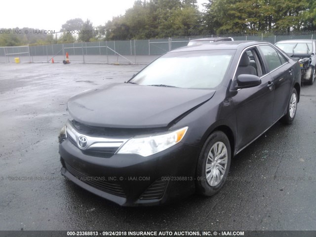 4T4BF1FK2ER358322 - 2014 TOYOTA CAMRY L/SE/LE/XLE 黑色 照片 2