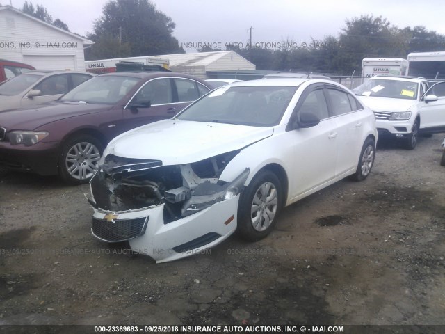 1G1PC5SH3C7299350 - 2012 CHEVROLET CRUZE LS WHITE photo 2