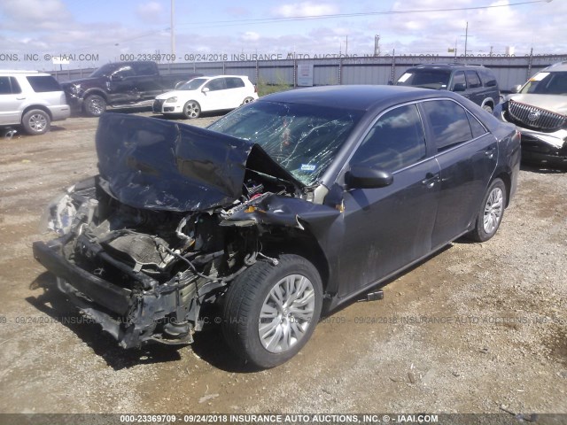 4T4BF1FK4DR295450 - 2013 TOYOTA CAMRY L/SE/LE/XLE GRAY photo 2