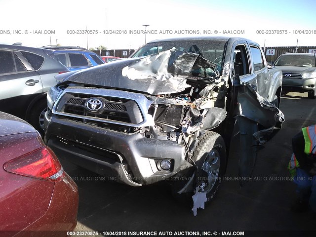 3TMLU4EN4DM121033 - 2013 TOYOTA TACOMA DOUBLE CAB 灰色 照片 2