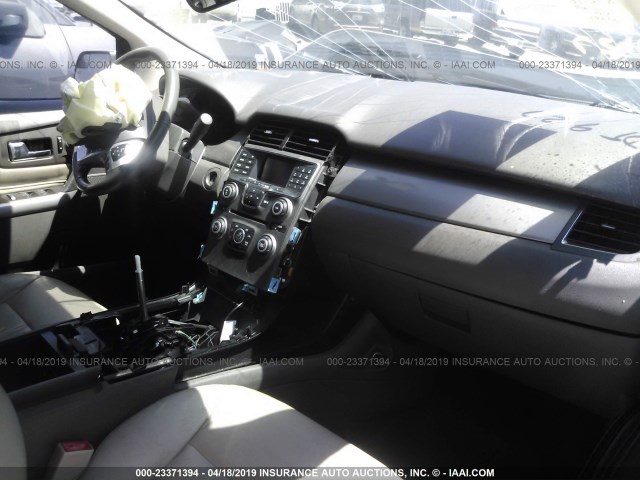 2FMDK3JC8EBA10895 - 2014 FORD EDGE SEL WHITE photo 5