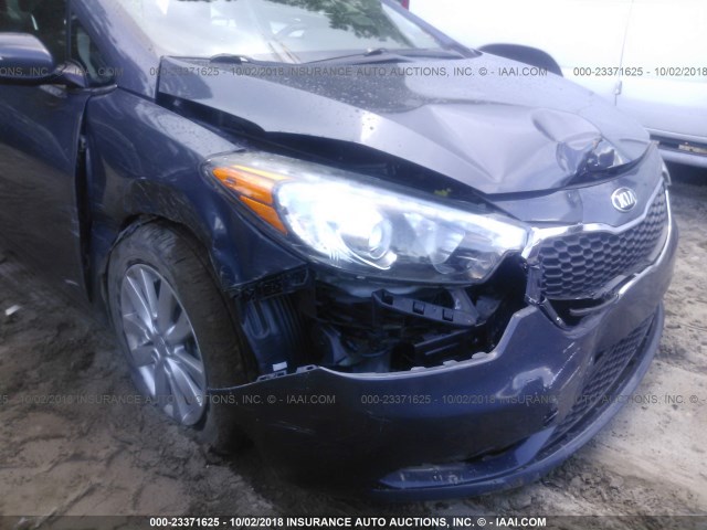 KNAFX4A87F5392954 - 2015 KIA FORTE EX GRAY photo 6