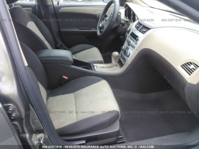 1G1ZB5E16BF242302 - 2011 CHEVROLET MALIBU LS 棕色 照片 5