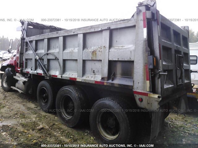 1M2AD62C0YW010468 - 2000 MACK 700 CL700 RED photo 3