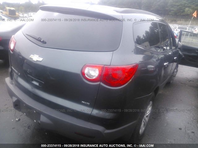 1GNKVFED0CJ358794 - 2012 CHEVROLET TRAVERSE LS GRAY photo 4