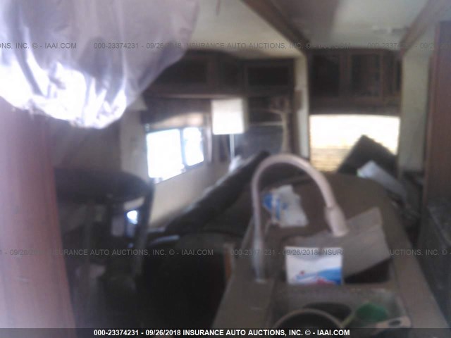 4V0FC3323CE008431 - 2012 CROSSROADS 335SS PATR  WHITE photo 7