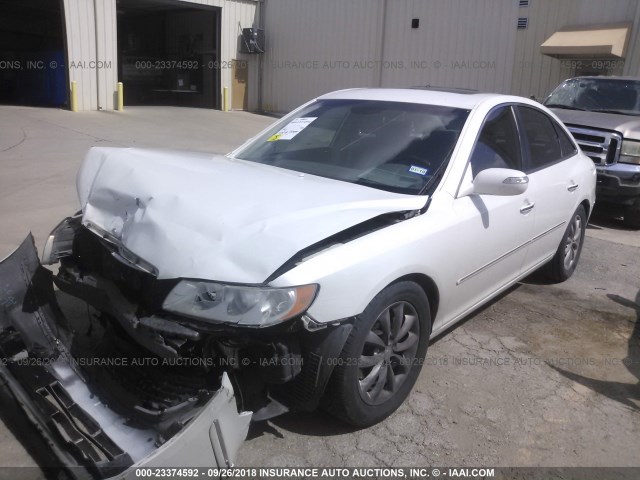 KMHFC46F68A252857 - 2008 HYUNDAI AZERA SE/LIMITED WHITE photo 2