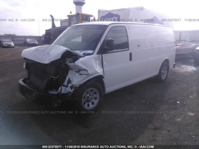 1GCSHAF45E1144341 - 2014 CHEVROLET EXPRESS G1500  WHITE photo 2