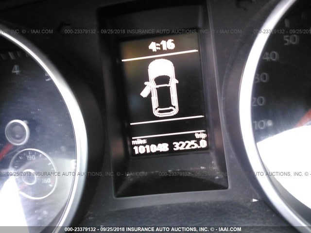 WVWDA7AJ3BW289048 - 2011 VOLKSWAGEN GOLF 银色 照片 7